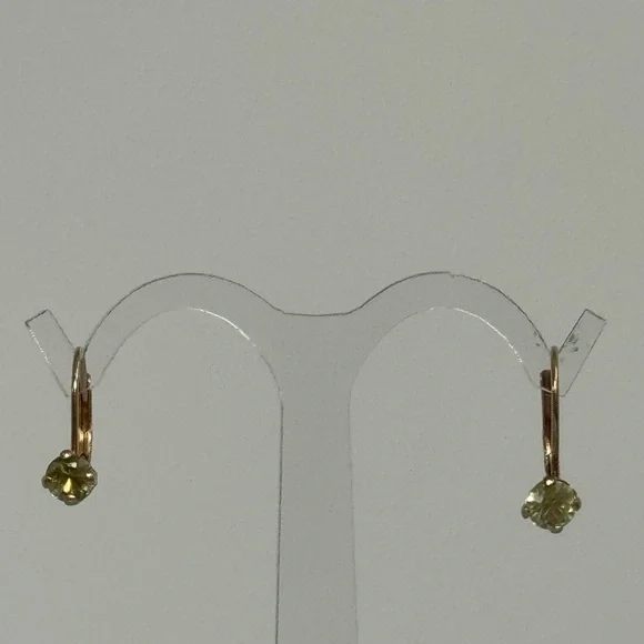 10k real solid gold Peridot earrings - Picture 8 of 9